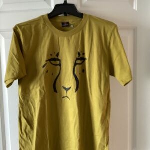 Lion face graphic tee in mustard color size small